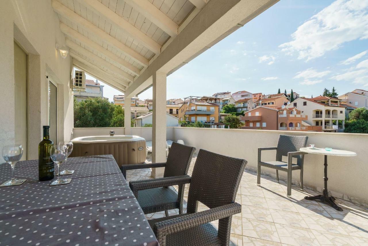 Terrasol Apartments Trogir Buitenkant foto